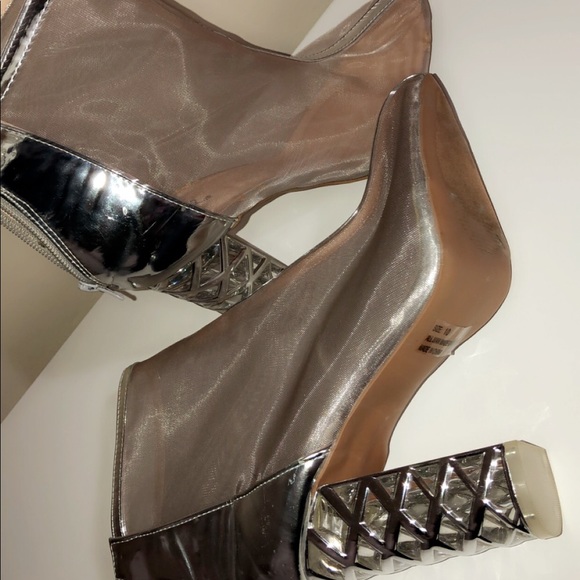 Heels - Picture 3 of 8